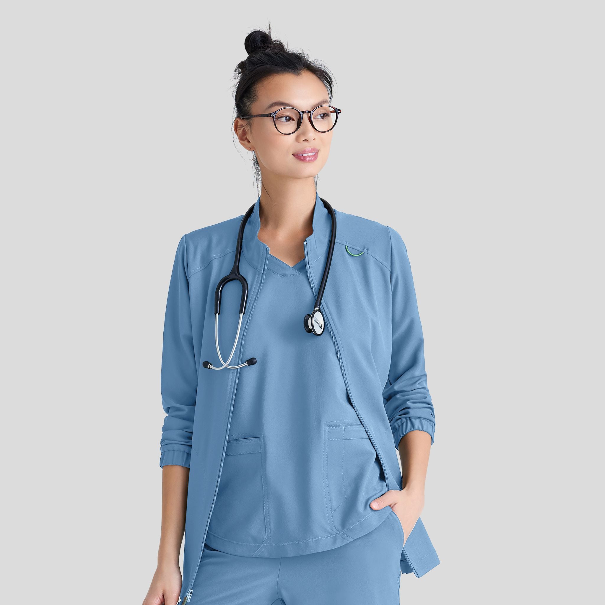 BARCO_GREYSANATOMY_EVOLVE_GSSW886_CIEL_FRONT2