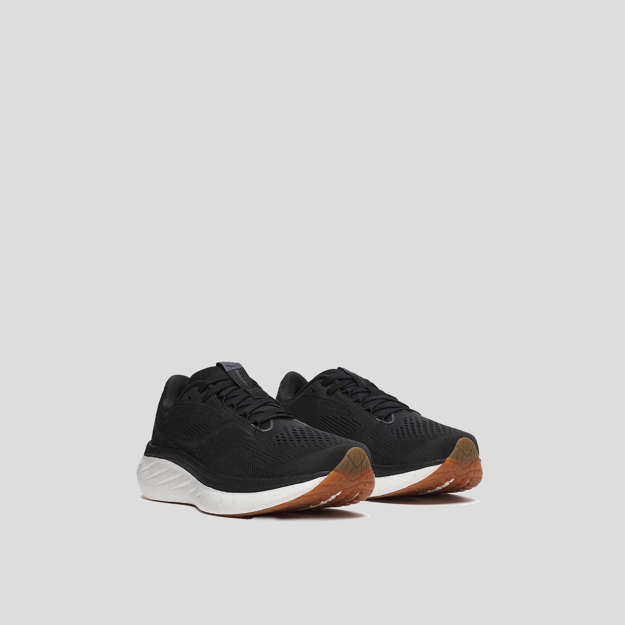 Ride 18 | Black/Gum