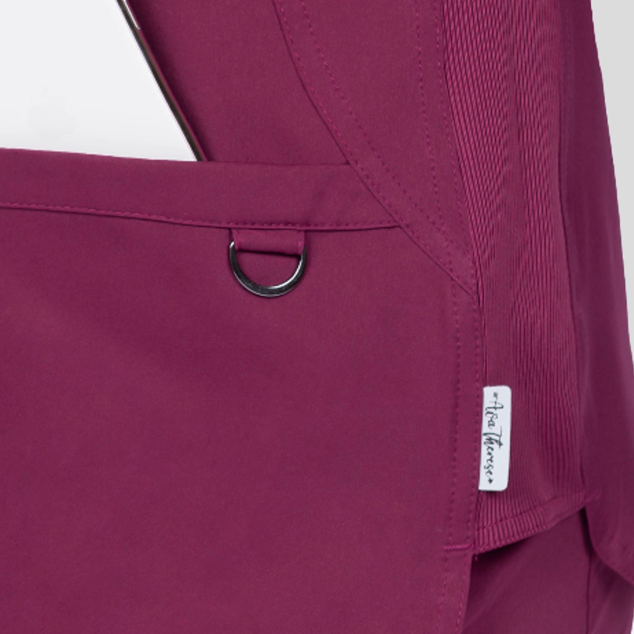 Zavate_AvaTherese_1057_wine_detail