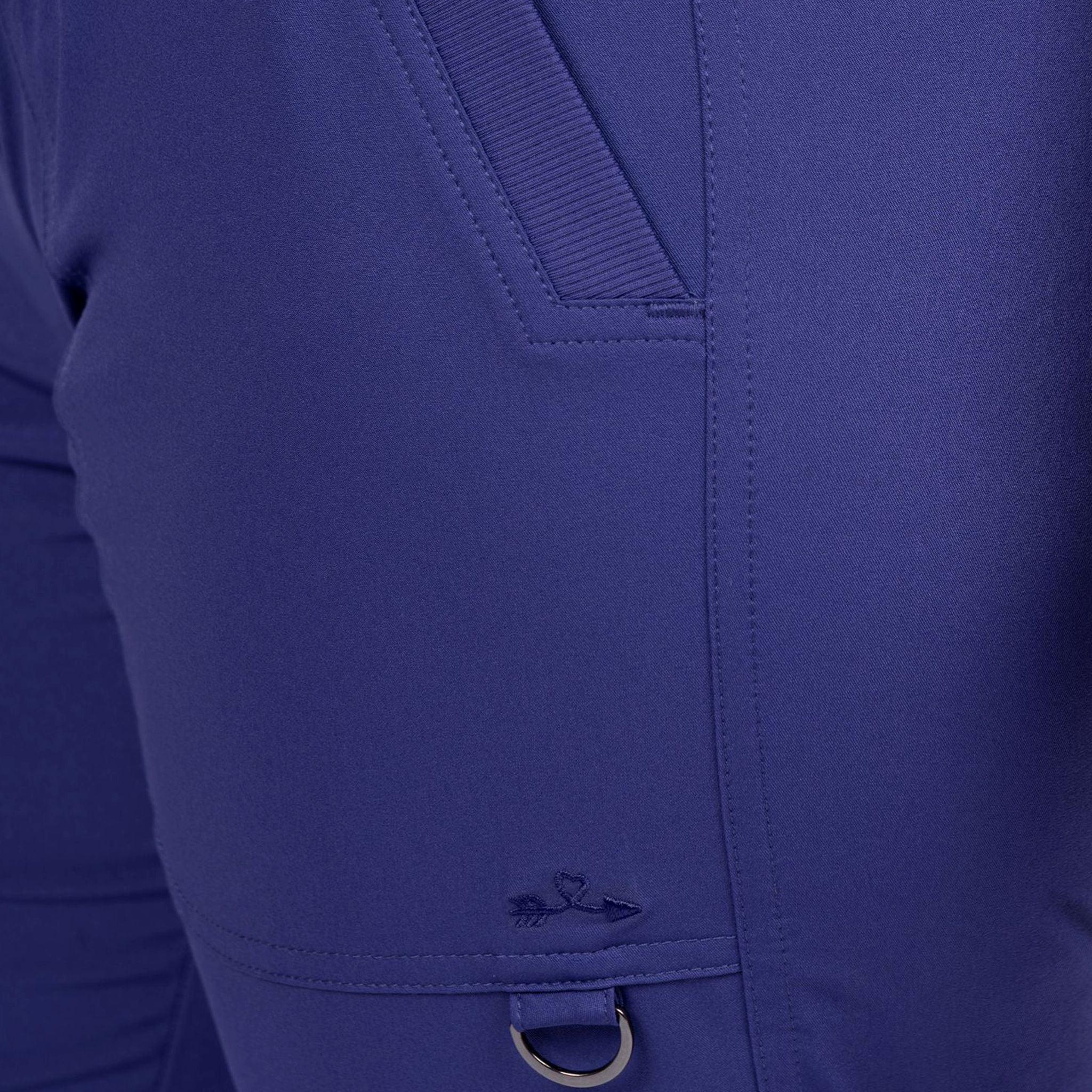 Zavate_AvaTherese_3017_grape_detail