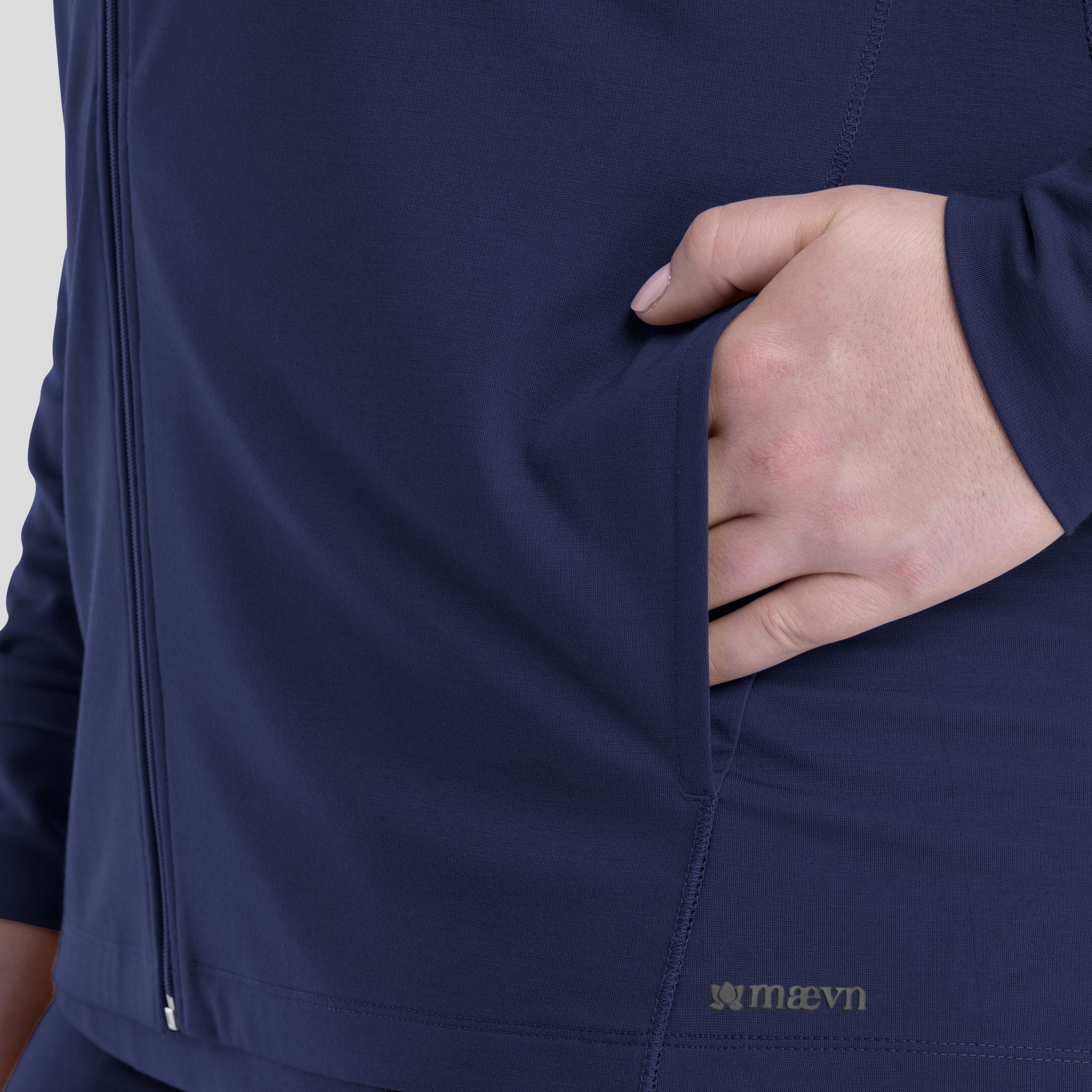 Maevn_Focus_90301_NAVY_FRONT_POCKET_LEFT